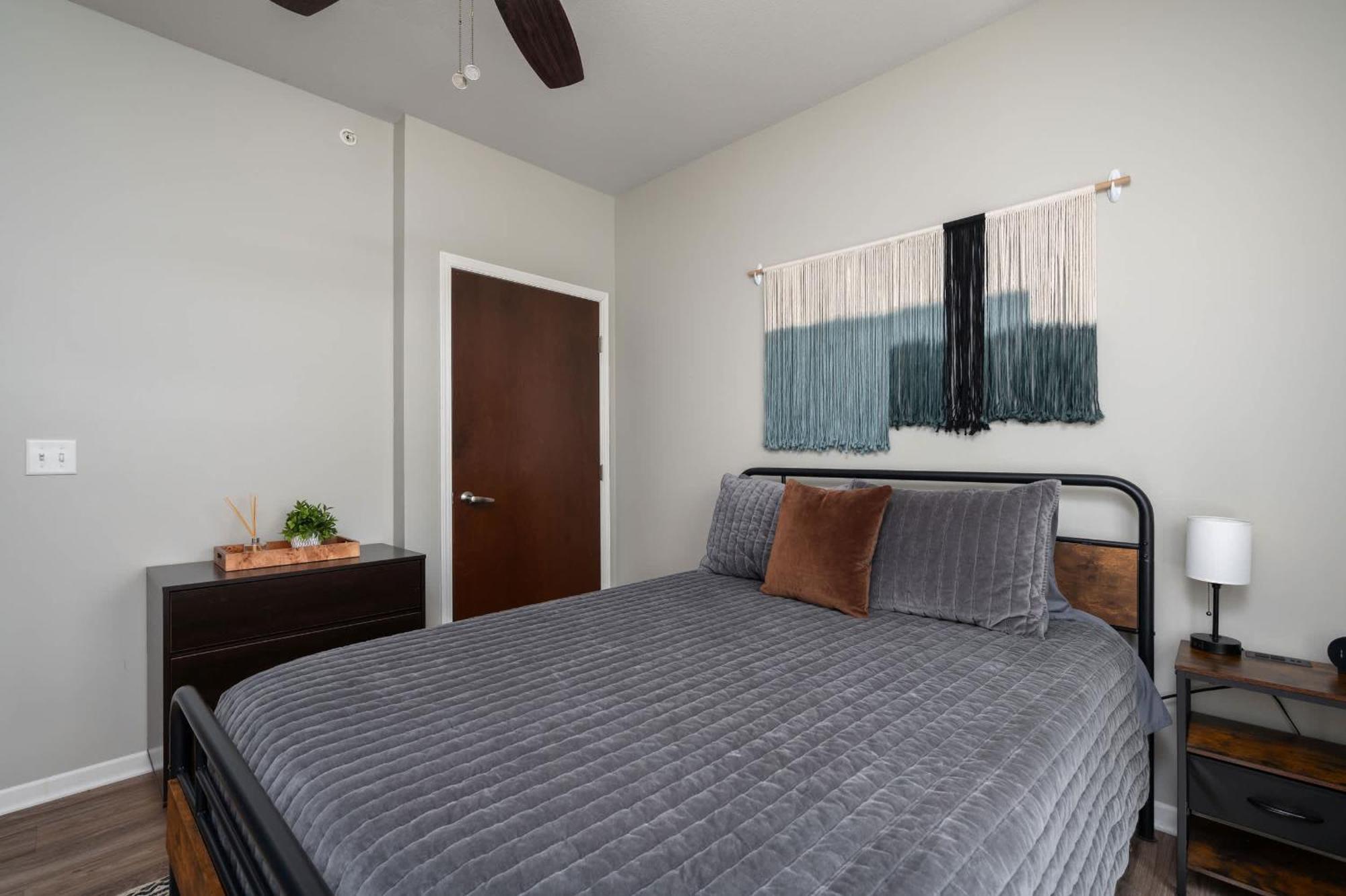 2 Bedroom Apartment, Free Parking, Next To Mayo!